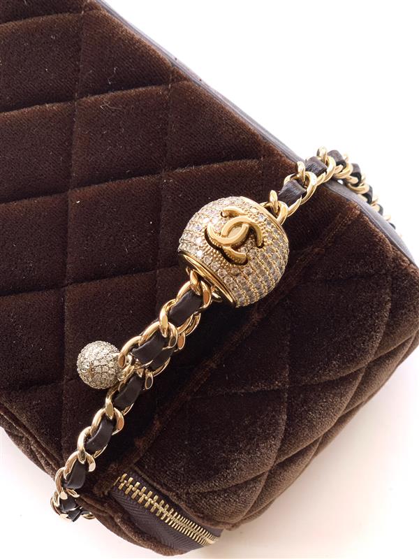 2026127215530258 600